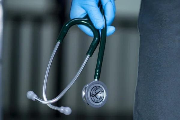 AI Stethoscope Breakthrough: Heart Disease Detection in Seconds