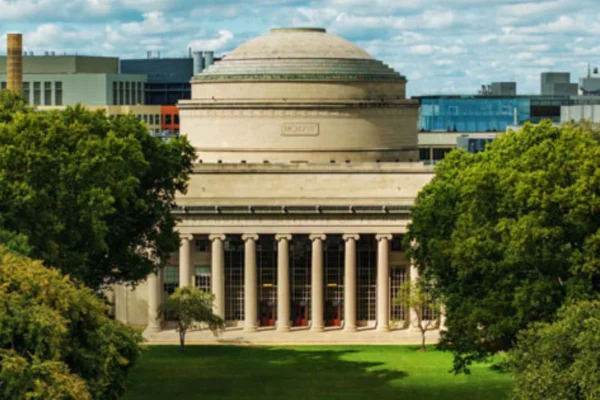 95% AI Pilots Fail: MIT Insights 2025