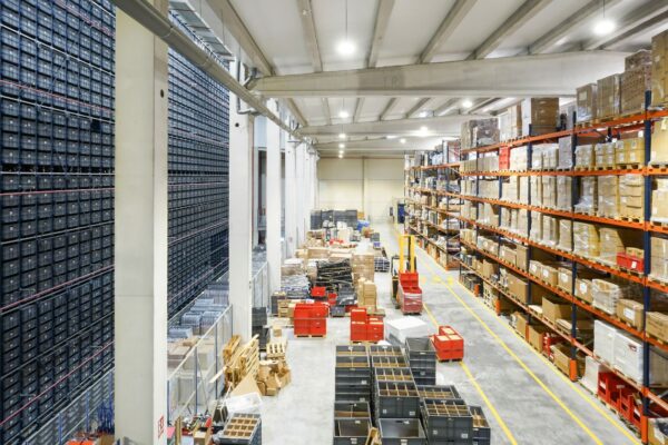 AI in Warehouse Layout & Inventory Automation