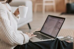 Top 10 AI Tools for Writers and Journalists